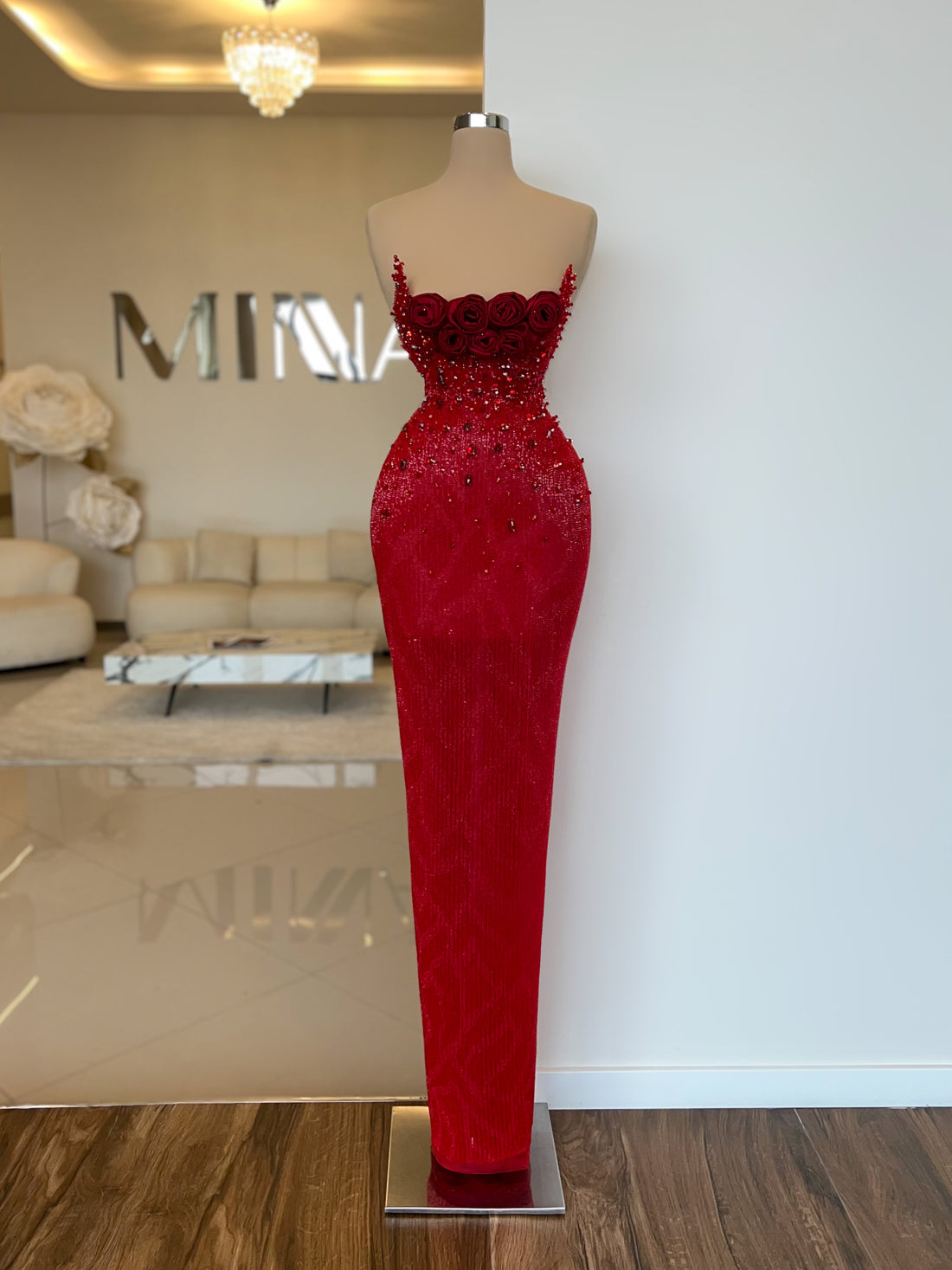 6 Creative Ideas for Prom Makeup with Red Dress