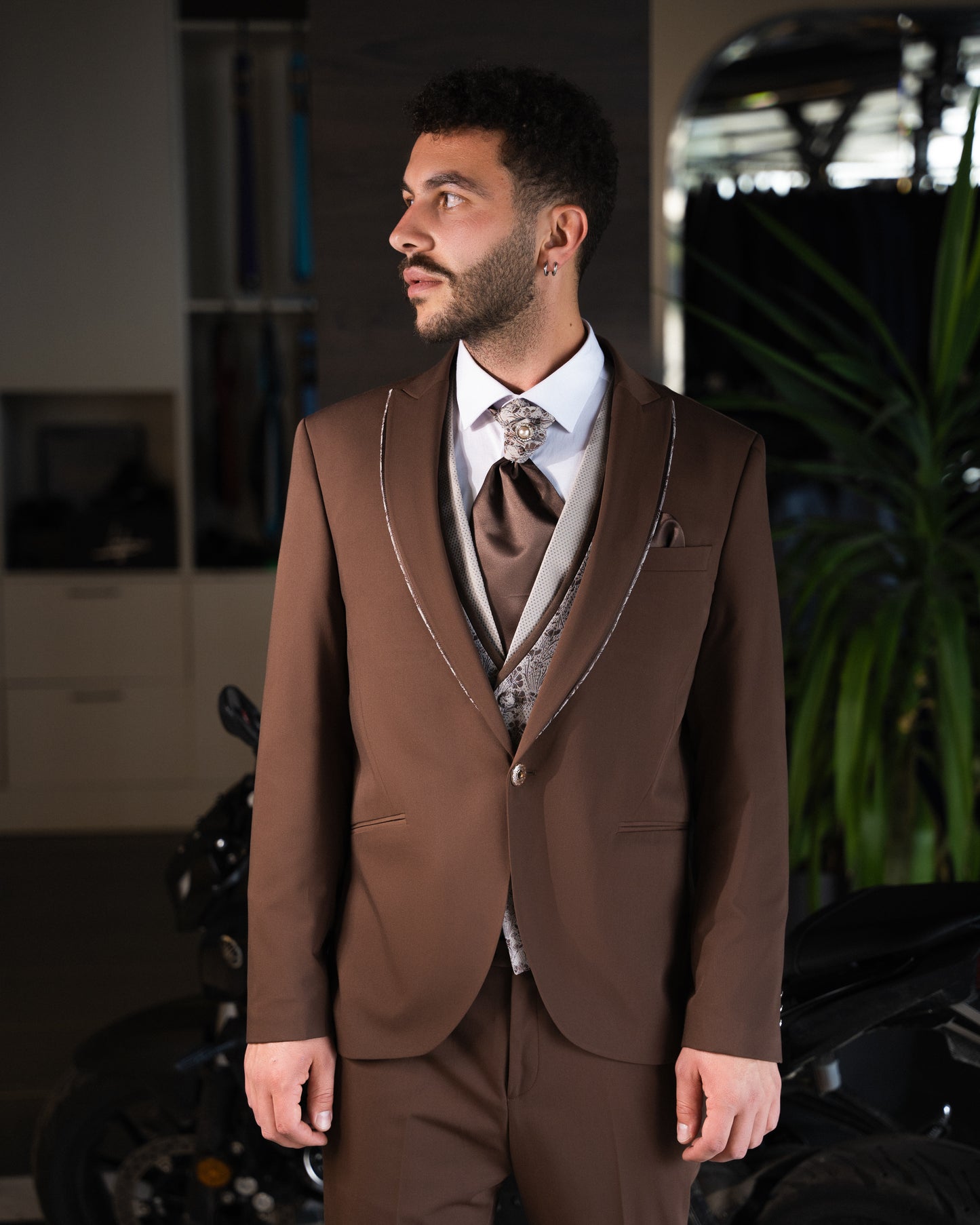 Bronze majesty suit