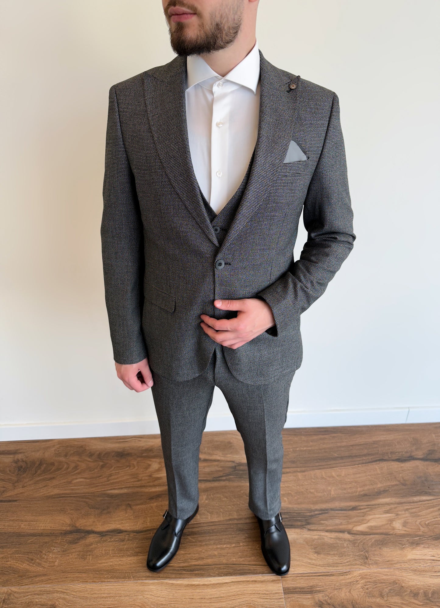 Urban heather suit