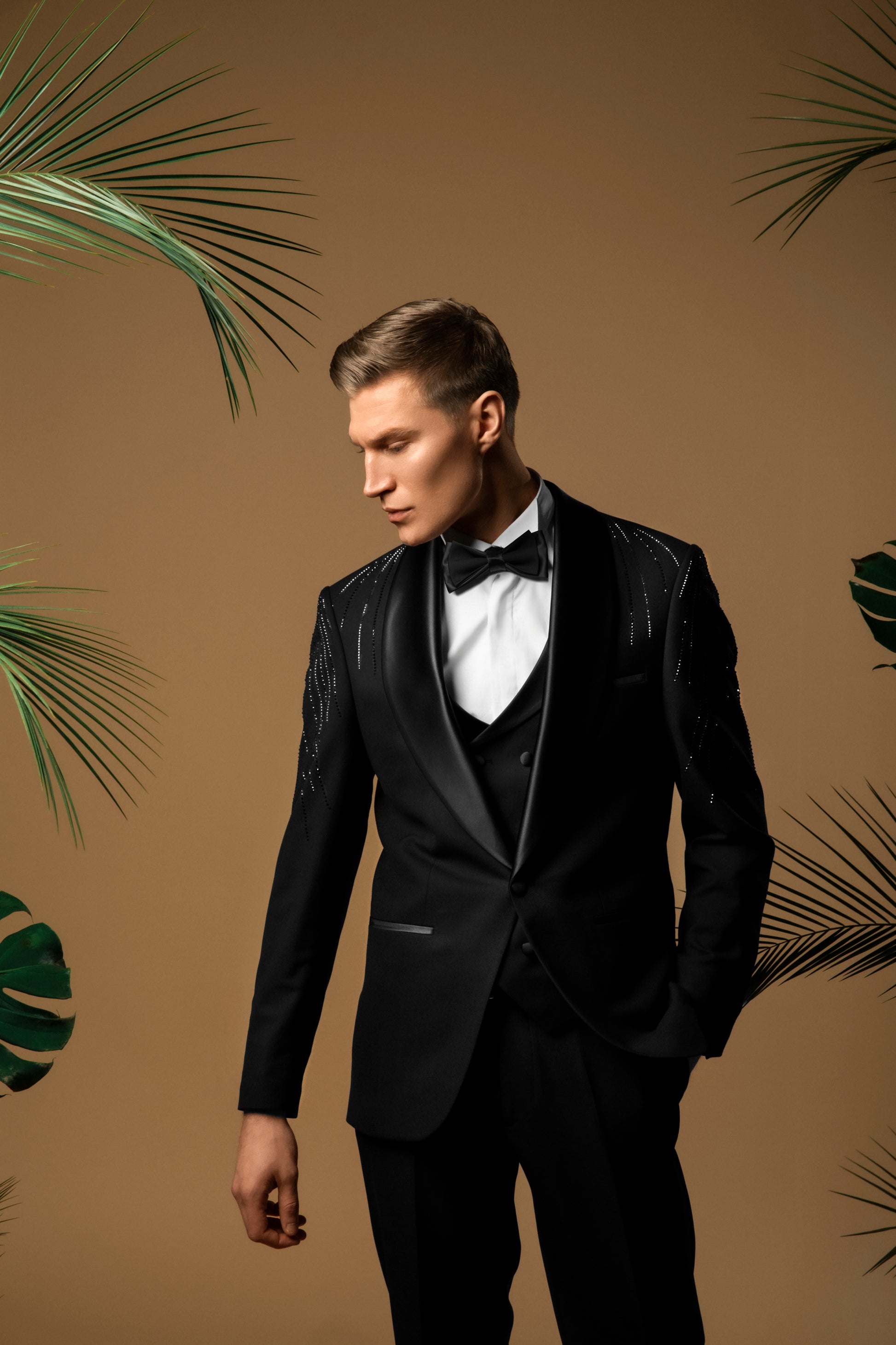 Sharp Tuxedo Noir – Minna Fashion
