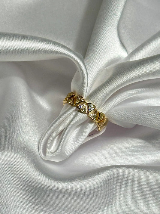 Small Triangles Ring